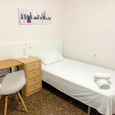 Piso Céntrico Y Amplio En *